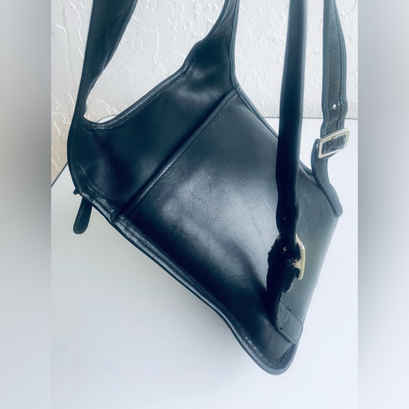 VINTAGE RARE HIPPIE COACH SLIM FLAT BACKPACK #9405 BLACK LEATHER - Picture 7 of 16